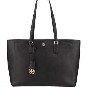 Tory Burch (Robinson Large Saffiano Tote Bag)